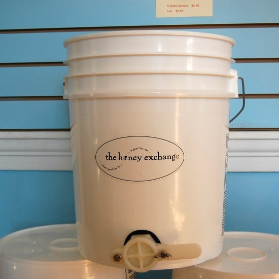 House Naturals 4 Gallon White Square Bucket with Honey Gate for Beekeeping,  Made in USA
